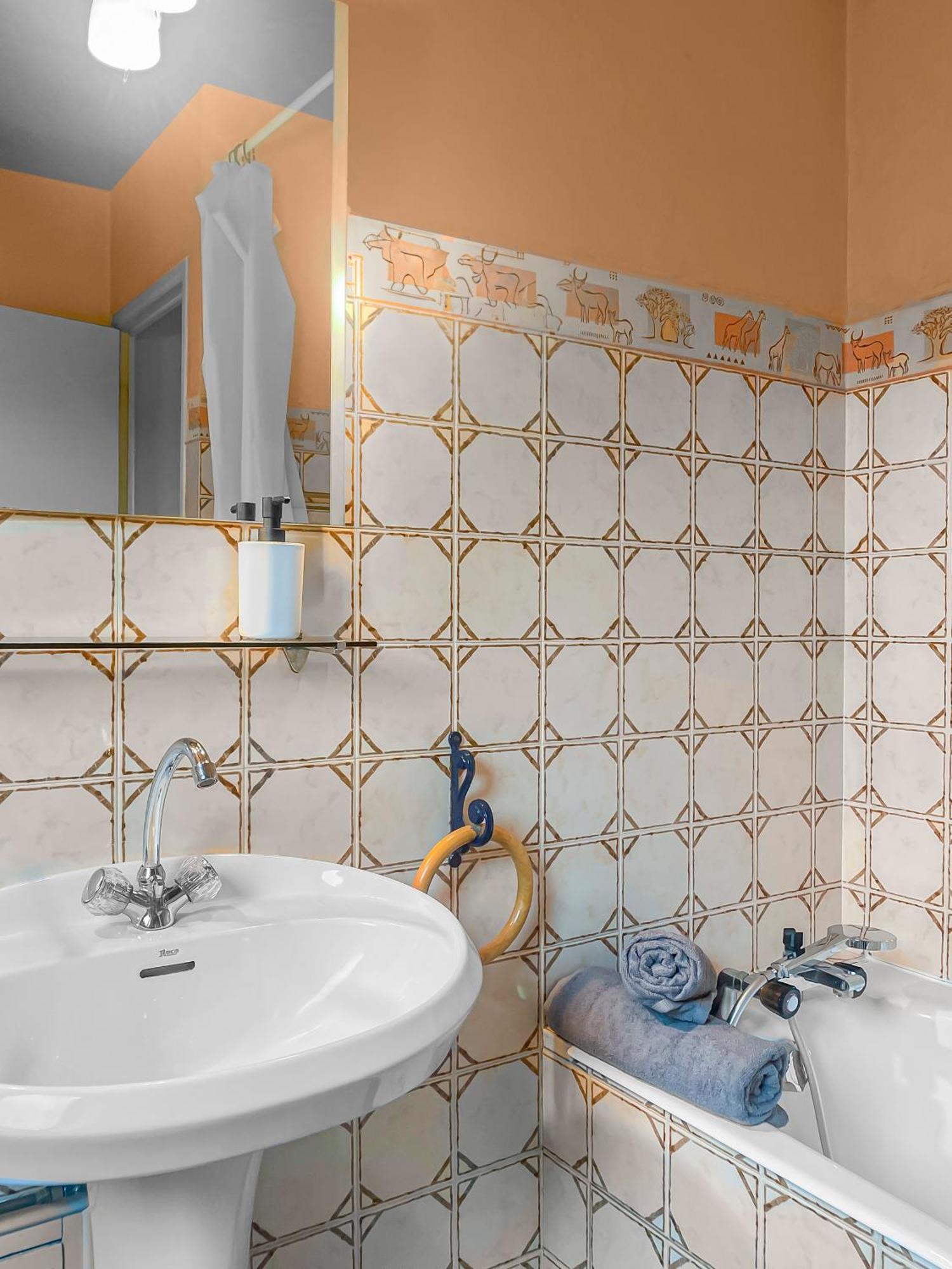 Pied-A-Terre A Montlucon Apartment Екстериор снимка