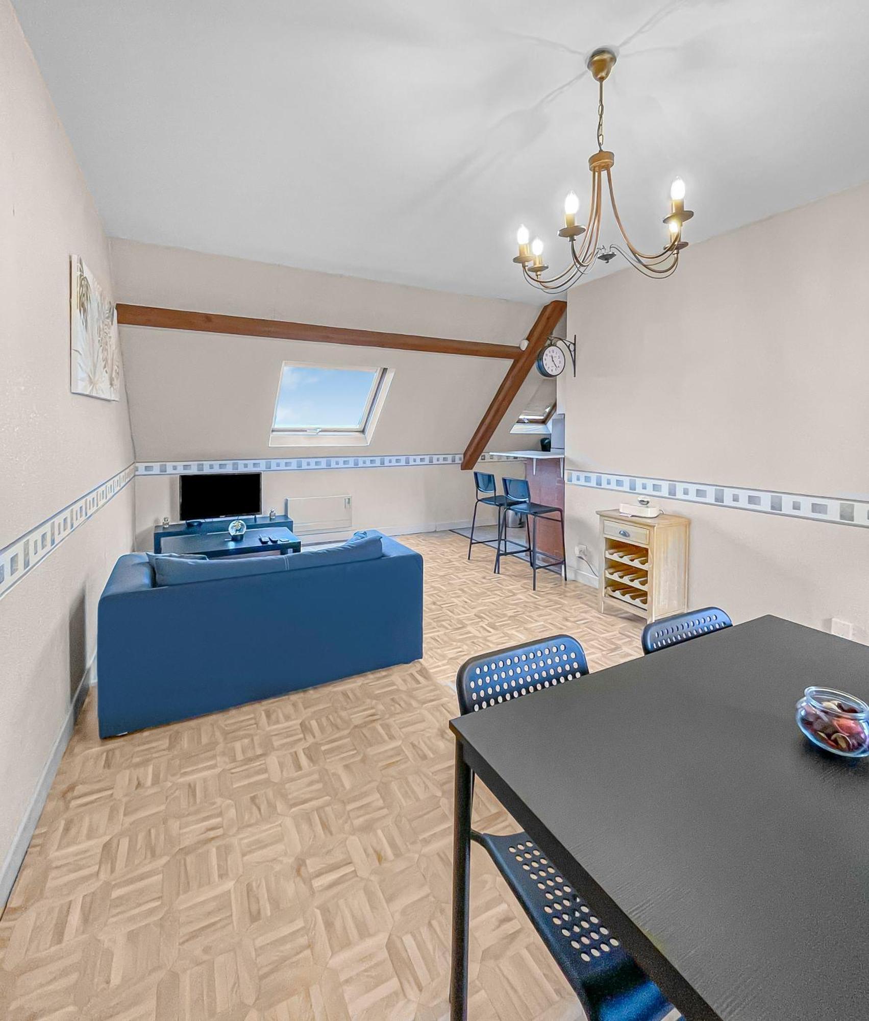 Pied-A-Terre A Montlucon Apartment Екстериор снимка